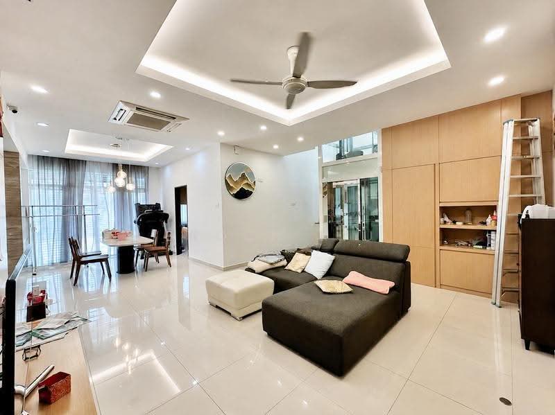 Bungalow House for Sale in Minden Heights (Gelugor) - Enoch Tiu - Living Room - PropertyGuru.com.my