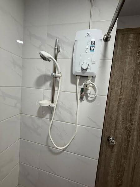 Service Residence for Rent at Country Garden Central Park - Ray Wong - Bathroom - PropertyGuru.com.my