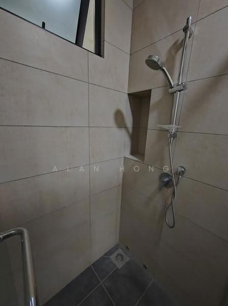 Kediaman Servis untuk Disewa di Sunway Avila Residences - Alan Hong - Bathroom - PropertyGuru.com.my