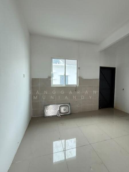 1-storey Terraced House for Sale in Tasek Gelugor (Penang) - Sanggaran Muniandy - Kitchen - PropertyGuru.com.my