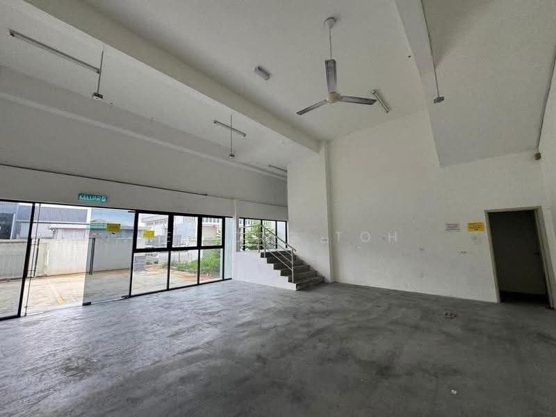 Cluster Factory for Sale in Taman Desa Cemerlang (Ulu Tiram) - Ee Fong Toh - Entrance - PropertyGuru.com.my
