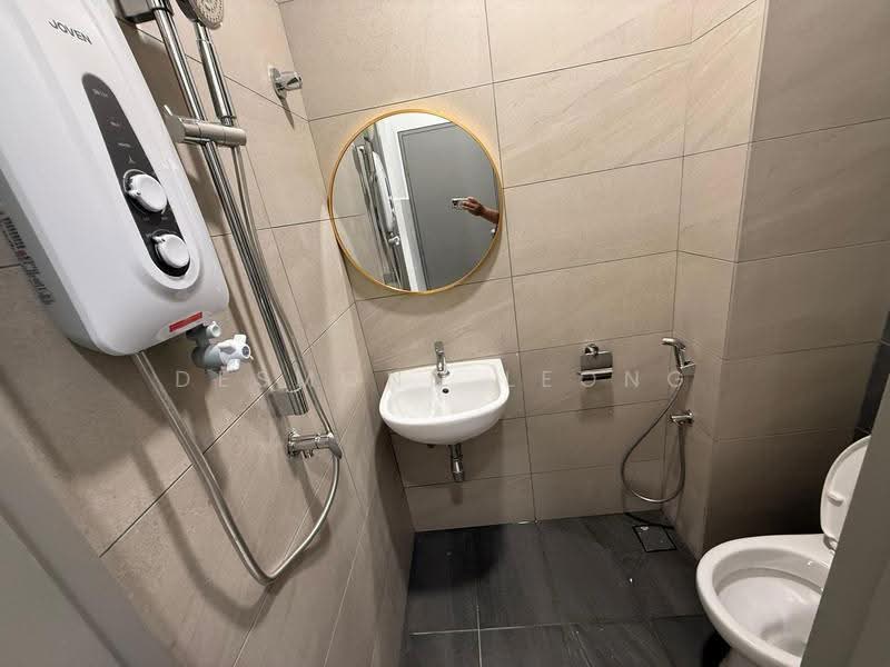 Pangsapuri untuk Disewa di D7 (D'Seven Lagoon Perdana) - Desmond Leong - Bathroom - PropertyGuru.com.my