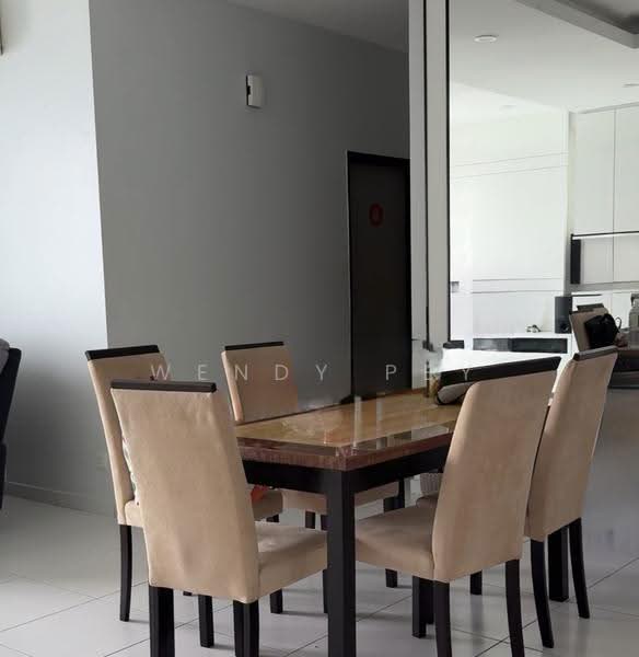Kondominium untuk Dijual di Spectrum Residence (Alam Permai) - Wendy Pey - Dining Room - PropertyGuru.com.my
