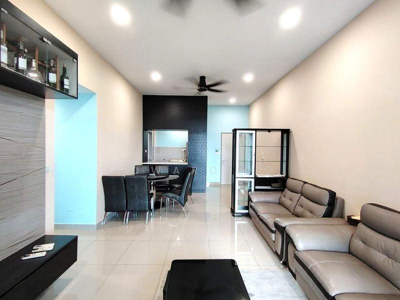 Kediaman Servis untuk Dijual di Centra Residences - Edward Oo - Living Room - PropertyGuru.com.my