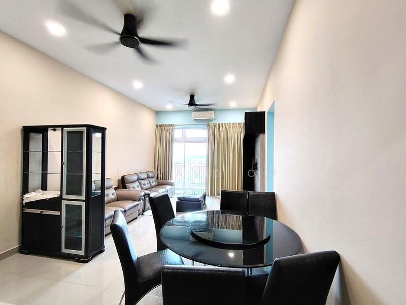 Kediaman Servis untuk Dijual di Centra Residences - Edward Oo - Living Room - PropertyGuru.com.my