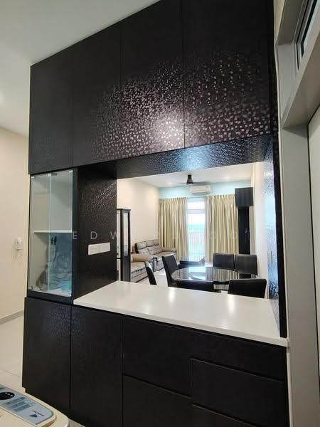 Kediaman Servis untuk Dijual di Centra Residences - Edward Oo - Living Room - PropertyGuru.com.my