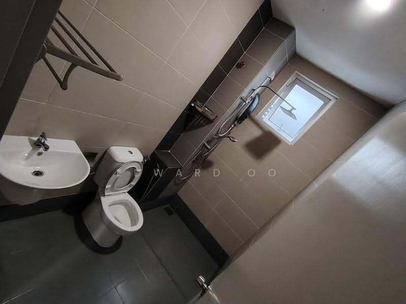 Kediaman Servis untuk Dijual di Centra Residences - Edward Oo - Bathroom - PropertyGuru.com.my