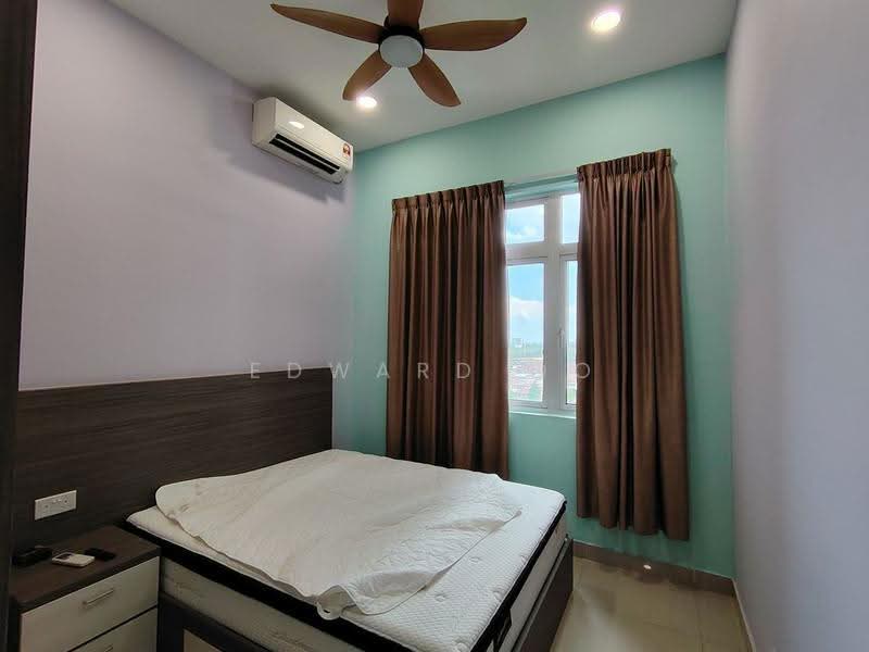 Kediaman Servis untuk Dijual di Centra Residences - Edward Oo - Bedroom - PropertyGuru.com.my