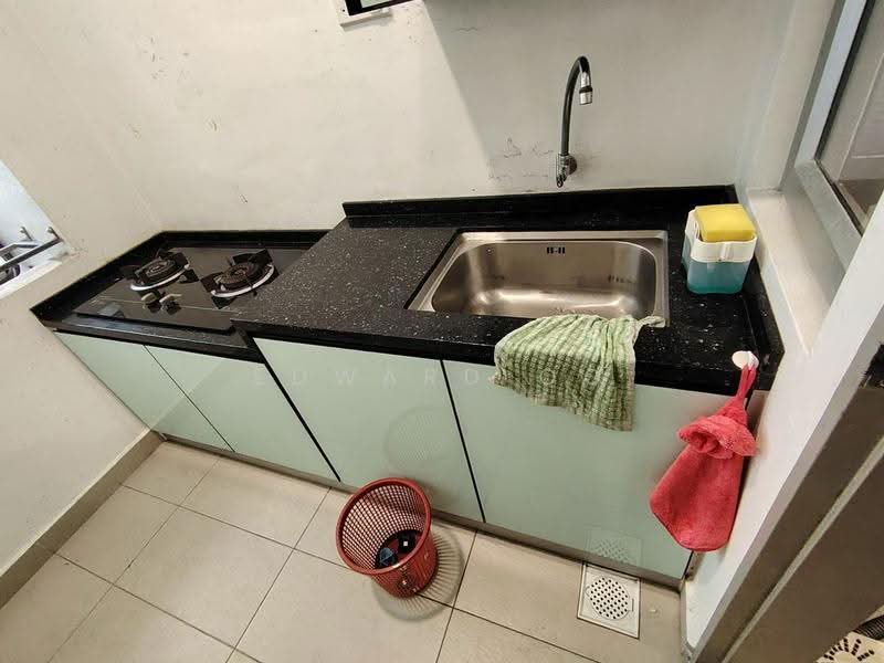 Kediaman Servis untuk Dijual di Centra Residences - Edward Oo - Kitchen - PropertyGuru.com.my