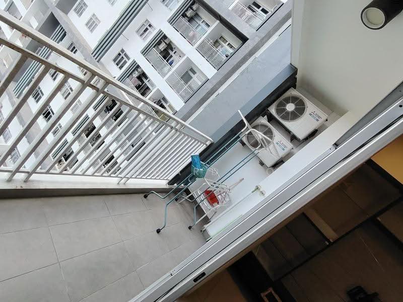 Kediaman Servis untuk Dijual di Centra Residences - Edward Oo - Balcony - PropertyGuru.com.my