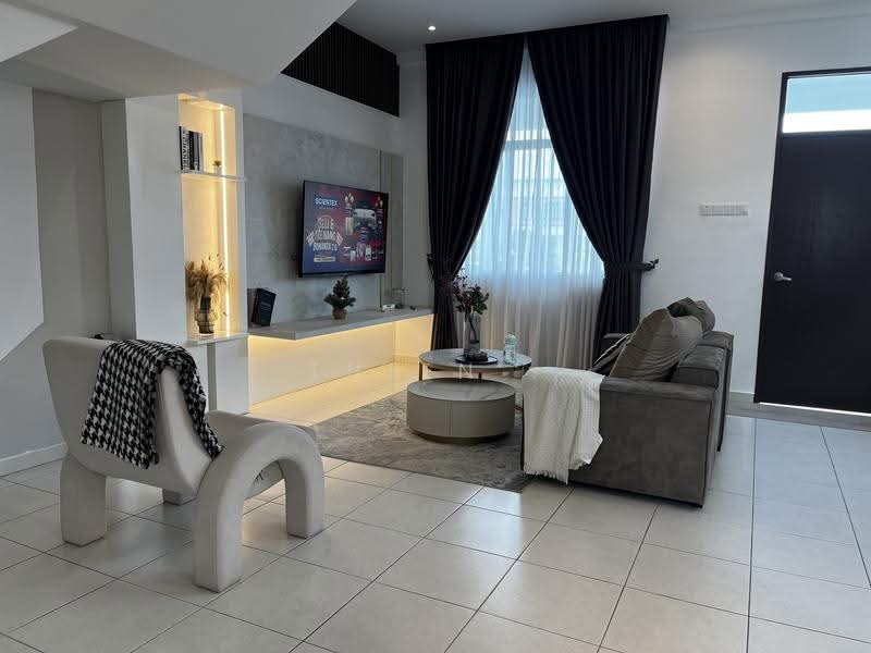 2-storey Terraced House for Sale in Scientex Jenjarom (Jenjarom) - Thien . - Living Room - PropertyGuru.com.my