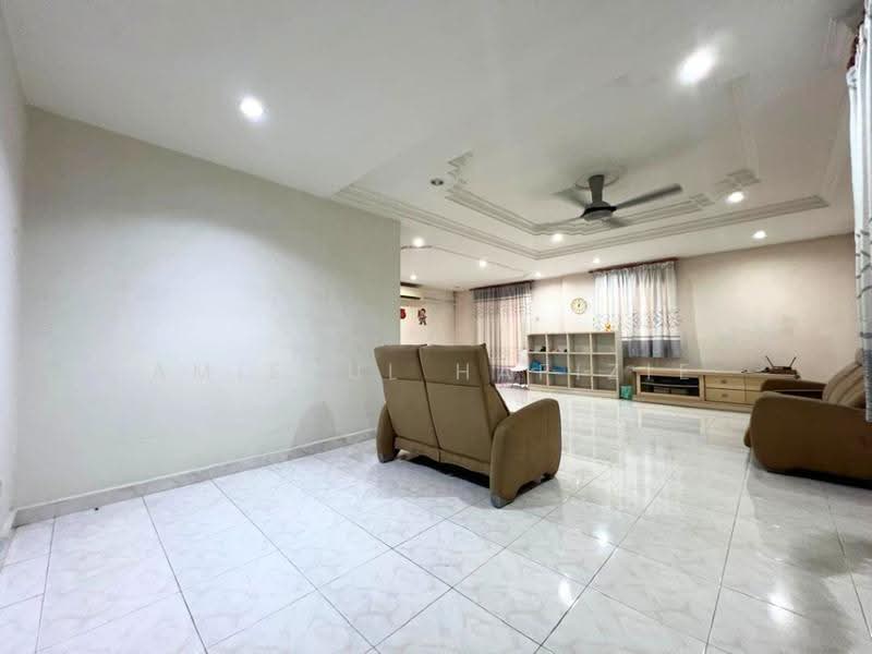 Terraced House for Sale in Kota Kemuning (Shah Alam) - Amierul Hafizie - Living Room - PropertyGuru.com.my