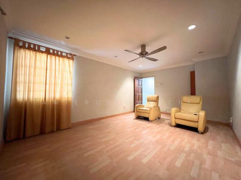 Terraced House for Sale in Kota Kemuning (Shah Alam) - Amierul Hafizie - Living Room - PropertyGuru.com.my