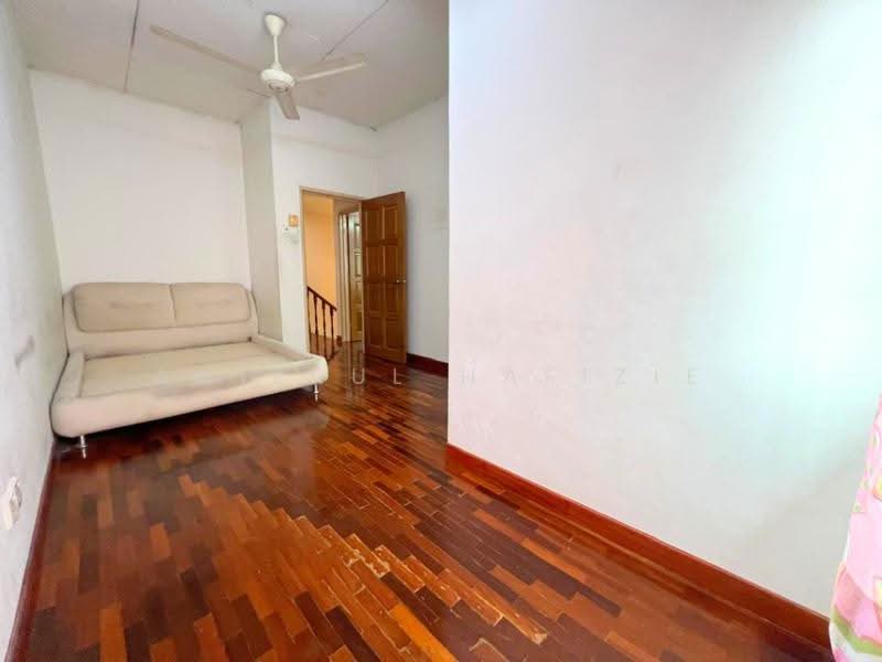Terraced House for Sale in Kota Kemuning (Shah Alam) - Amierul Hafizie - Living Room - PropertyGuru.com.my