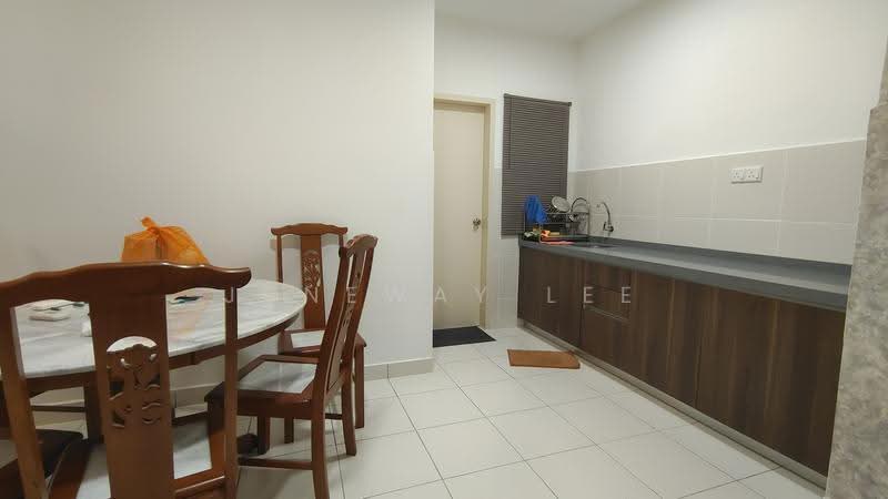 Pangsapuri untuk Dijual di Karisma @ Eco Majestic - Juneway Lee - Kitchen - PropertyGuru.com.my