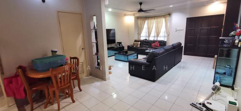 2.5-storey Terraced House for Sale in Taman Megah Kepong (Kepong) - Ryan Cheah - Living Room - PropertyGuru.com.my