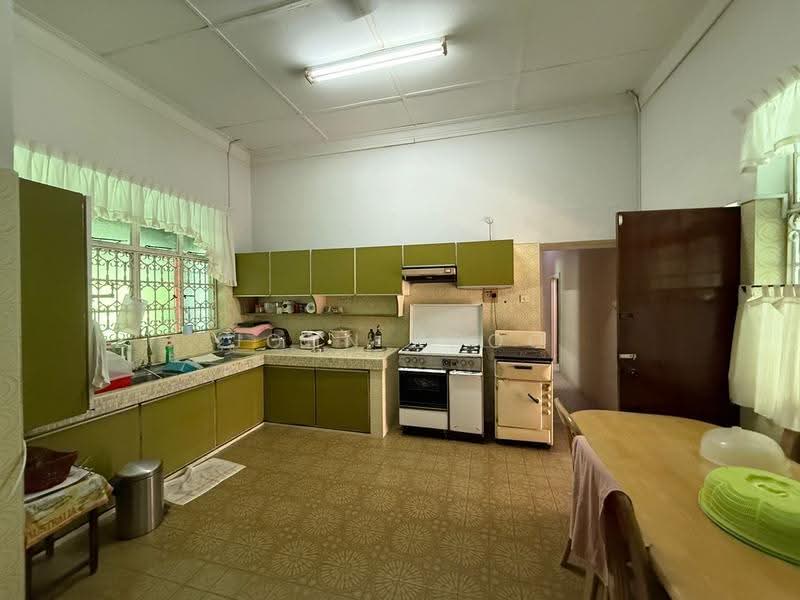 Bungalow House for Sale in Seremban (Negeri Sembilan) - John Khoo - Kitchen - PropertyGuru.com.my