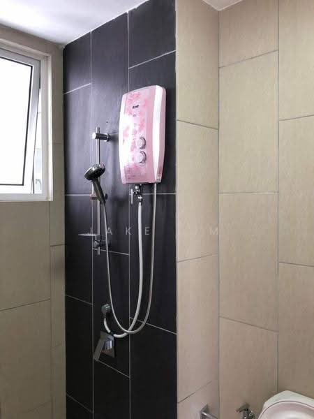 Kondominium untuk Disewa di Vina Residency (Vina Versatile Homes) - Jake Lim - Bathroom - PropertyGuru.com.my