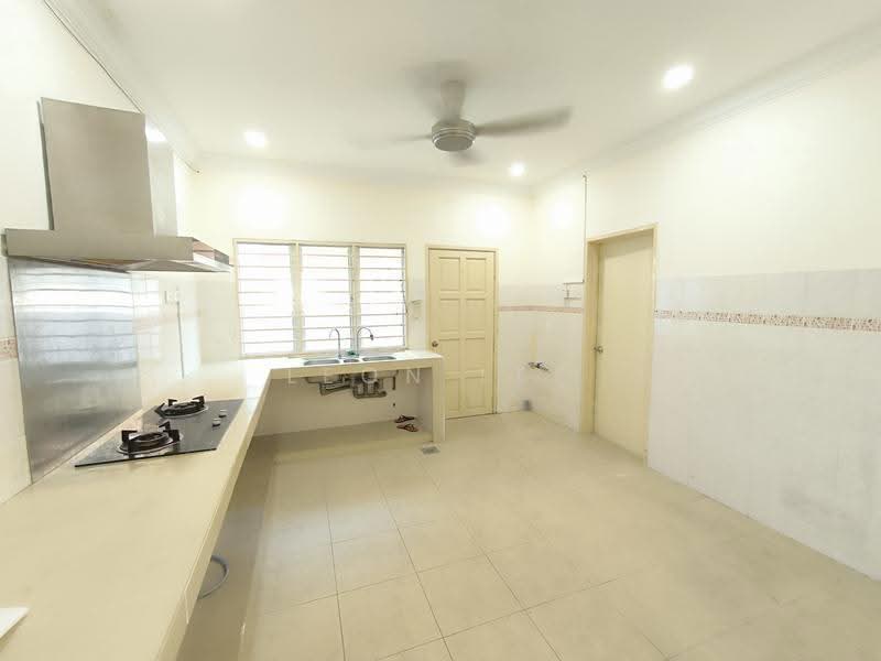 Rumah Teres 2-Tingkat untuk Dijual di Bandar Puteri Puchong (Puchong) - Leon Lee - Kitchen - PropertyGuru.com.my