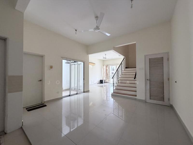 Terraced House for Sale in Alam Impian Ttdi (Shah Alam) - Joseph Chan - Living Room - PropertyGuru.com.my