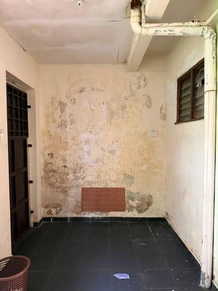 Rumah Teres untuk Dijual di Bandar Selesa Jaya (Skudai) - Valerie Saw - Entrance - PropertyGuru.com.my