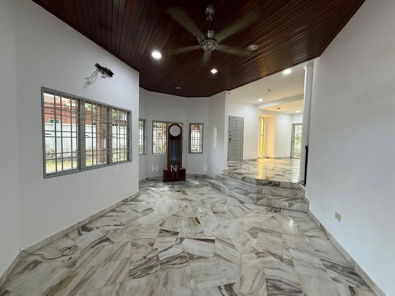 Bungalow House for Sale in Rasah Kemayan (Seremban 2) - John Khoo - Living Room - PropertyGuru.com.my