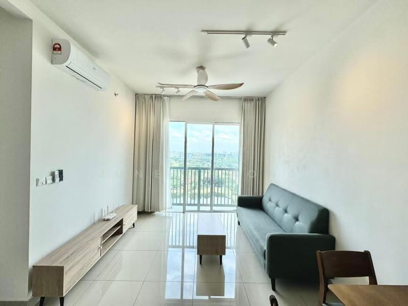 Kediaman Servis untuk Disewa di Plaza @ Kelana Jaya - June Choong - Living Room - PropertyGuru.com.my