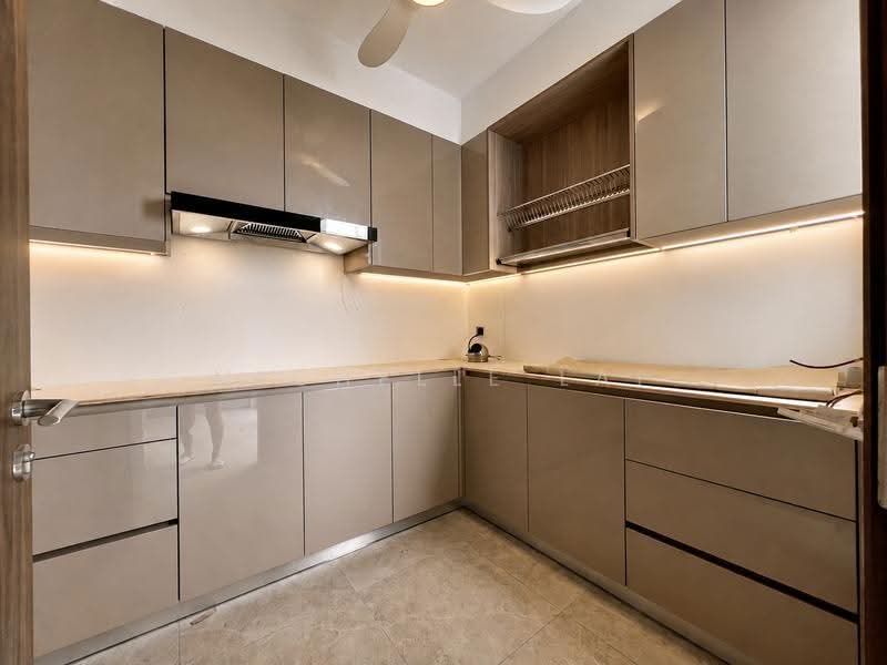Rumah Teres 3-Tingkat untuk Disewa di Seri Tanjung Pinang (Tanjung Tokong) - Michelle Lai - Kitchen - PropertyGuru.com.my