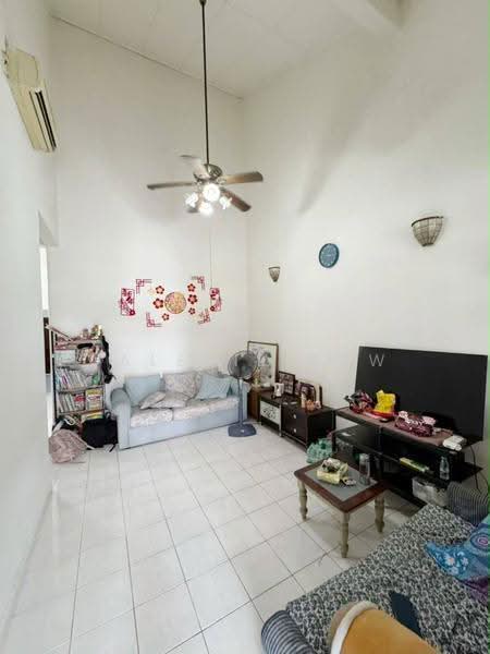 Rumah Teres 1-Tingkat untuk Dijual di Taman Molek (Johor Bahru) - Valerie Saw - Living Room - PropertyGuru.com.my