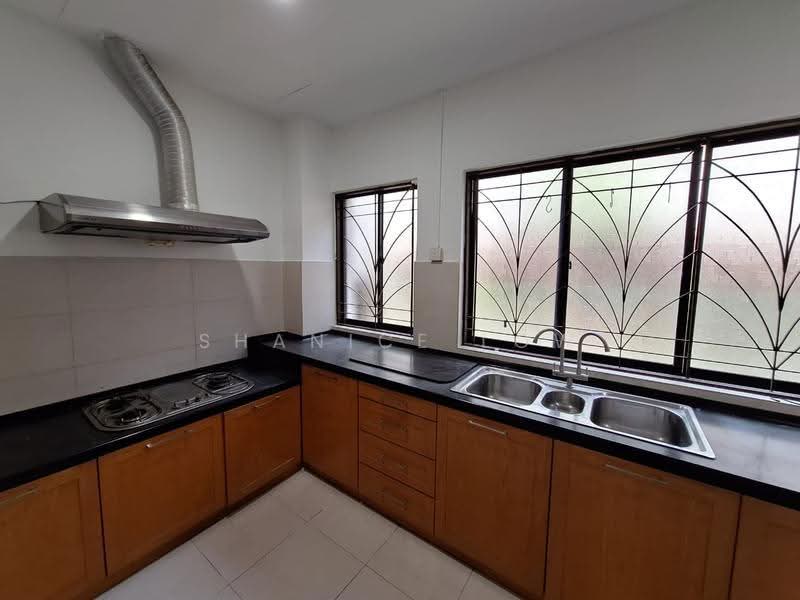 2-storey Terraced House for Rent in Bandar Puteri Puchong (Puchong) - Shanice Low - Kitchen - PropertyGuru.com.my