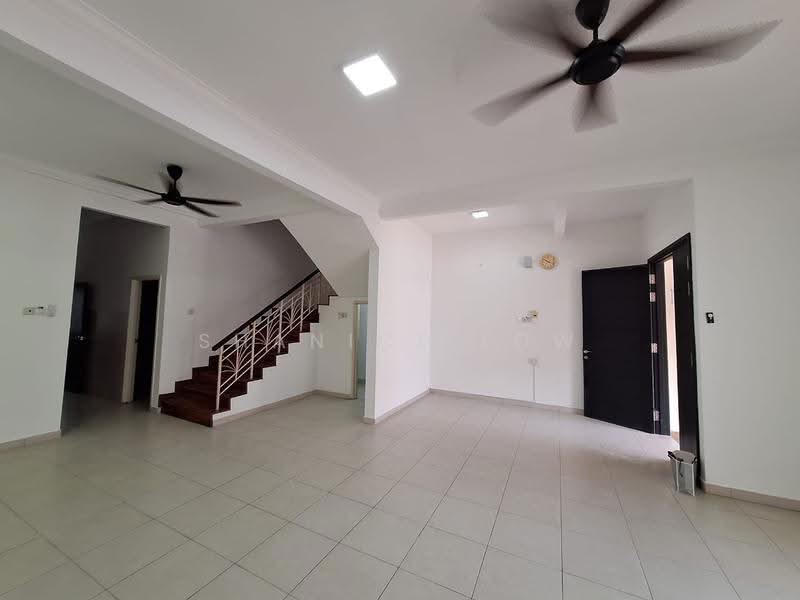 2-storey Terraced House for Rent in Bandar Puteri Puchong (Puchong) - Shanice Low - Living Room - PropertyGuru.com.my