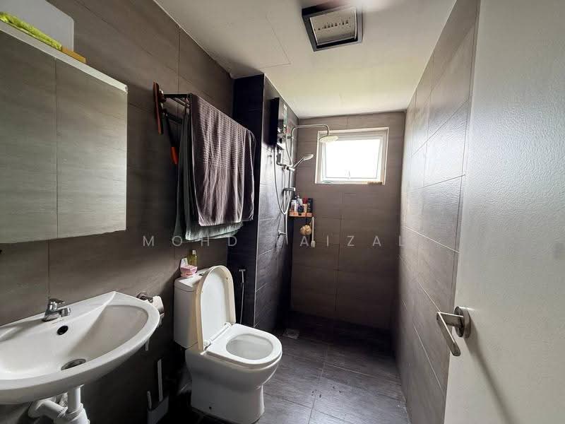 Pangsapuri untuk Dijual di Pangsapuri Miro - Mohd Faizal - Bathroom - PropertyGuru.com.my