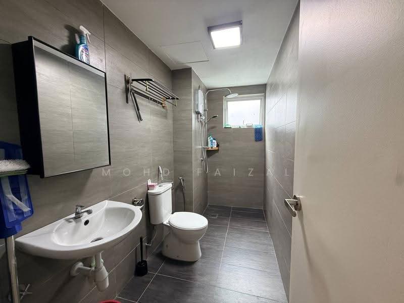 Pangsapuri untuk Dijual di Pangsapuri Miro - Mohd Faizal - Bathroom - PropertyGuru.com.my