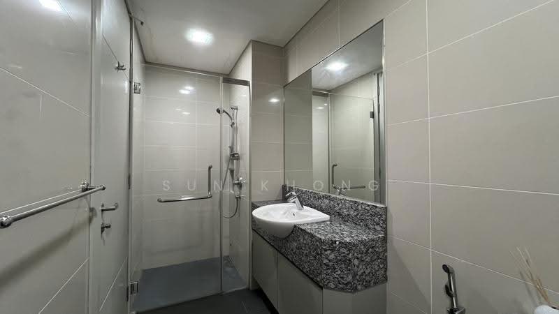 Kondominium untuk Dijual di The Westside One - Sun Khong - Bathroom - PropertyGuru.com.my