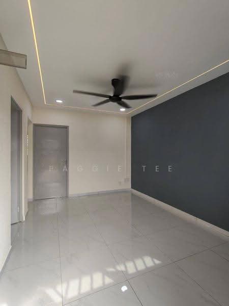 Rumah Flat untuk Dijual di Taman Melor - Paggie Tee - Interior - PropertyGuru.com.my