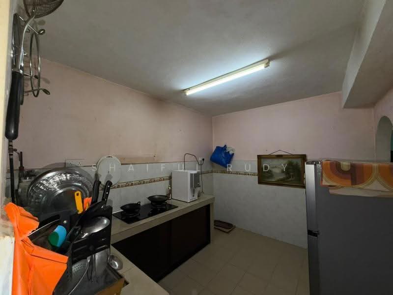 2-storey Terraced House for Sale in Taman Pinggiran Golf (Paroi) - Shaiful Rudy - PropertyGuru.com.my