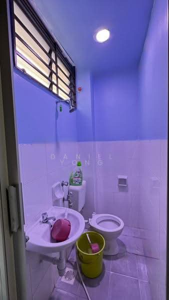Rumah Teres untuk Dijual di Taman Mutiara Rini (Skudai) - Daniel Yong - Bathroom - PropertyGuru.com.my