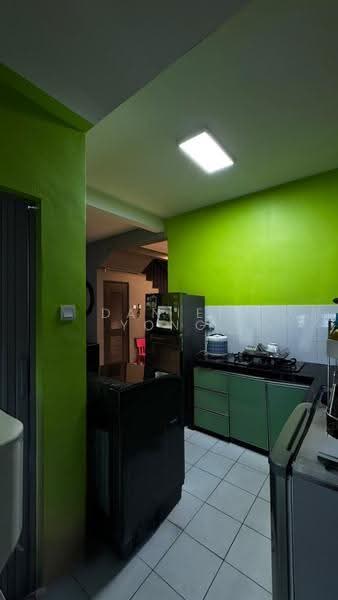 Rumah Teres untuk Dijual di Taman Mutiara Rini (Skudai) - Daniel Yong - Kitchen - PropertyGuru.com.my