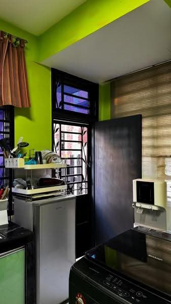 Rumah Teres untuk Dijual di Taman Mutiara Rini (Skudai) - Daniel Yong - Kitchen - PropertyGuru.com.my