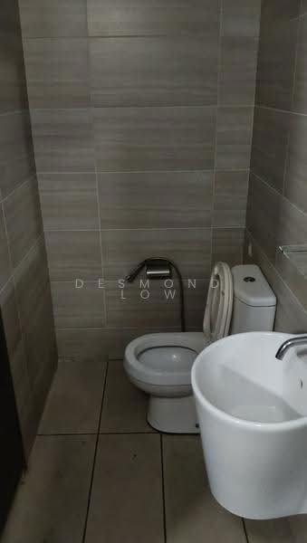 Office for Rent in KL City Centre (Kuala Lumpur) - Desmond Low - Bathroom - PropertyGuru.com.my