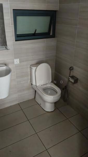 Office for Rent in KL City Centre (Kuala Lumpur) - Desmond Low - Bathroom - PropertyGuru.com.my