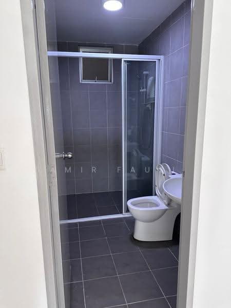 Service Residence for Sale at Savanna Executive Suite @ Southville City - Amir Fauzi - Bathroom - PropertyGuru.com.my