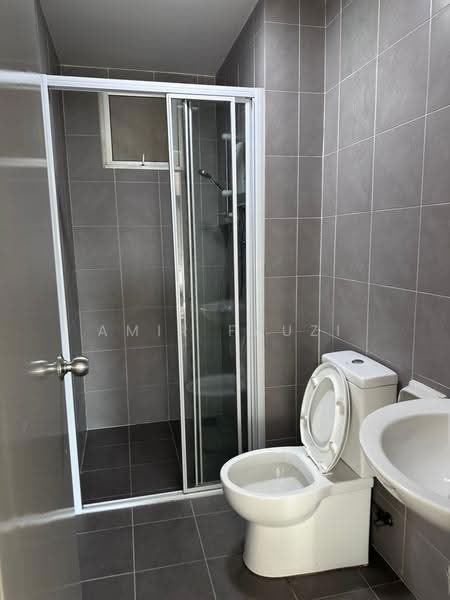 Service Residence for Sale at Savanna Executive Suite @ Southville City - Amir Fauzi - Bathroom - PropertyGuru.com.my