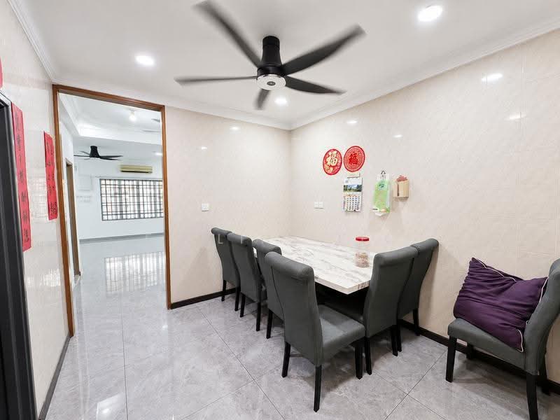 Rumah Teres untuk Dijual di Bandar Botanic (Klang) - Feeling Teo - Dining Room - PropertyGuru.com.my