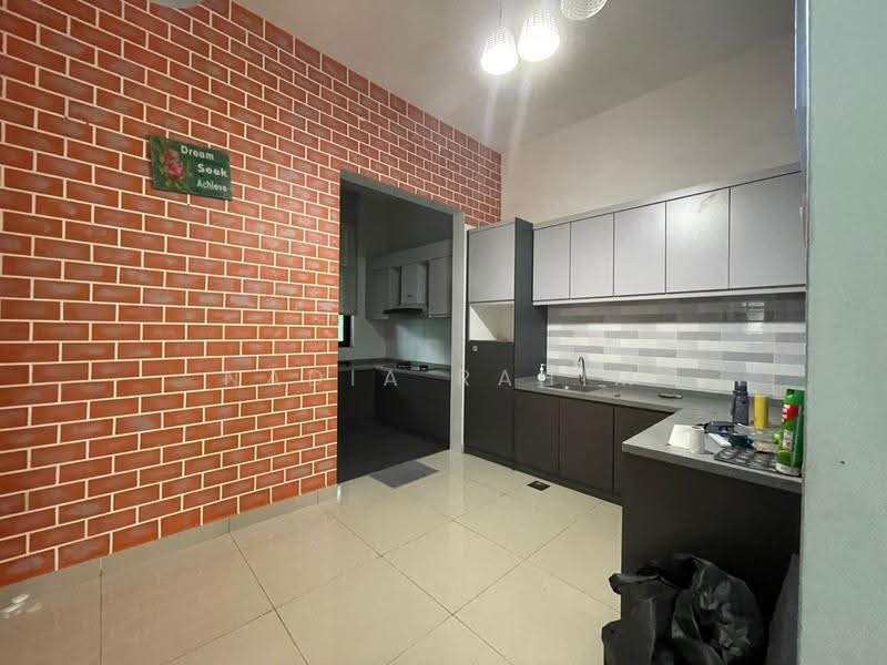 Bungalow House untuk Dijual di Taman Melawati (Ulu Kelang) - Nadia Rahim - Kitchen - PropertyGuru.com.my