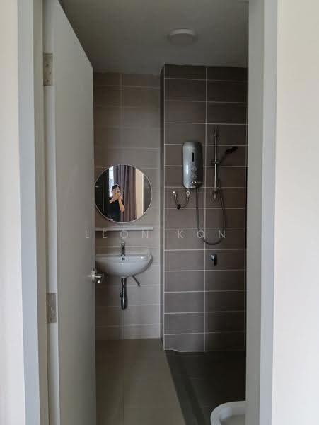 Rumah Teres 2-Tingkat untuk Disewa di Bandar Tropicana Aman (Telok Panglima Garang) - Leon Kon - Bathroom - PropertyGuru.com.my