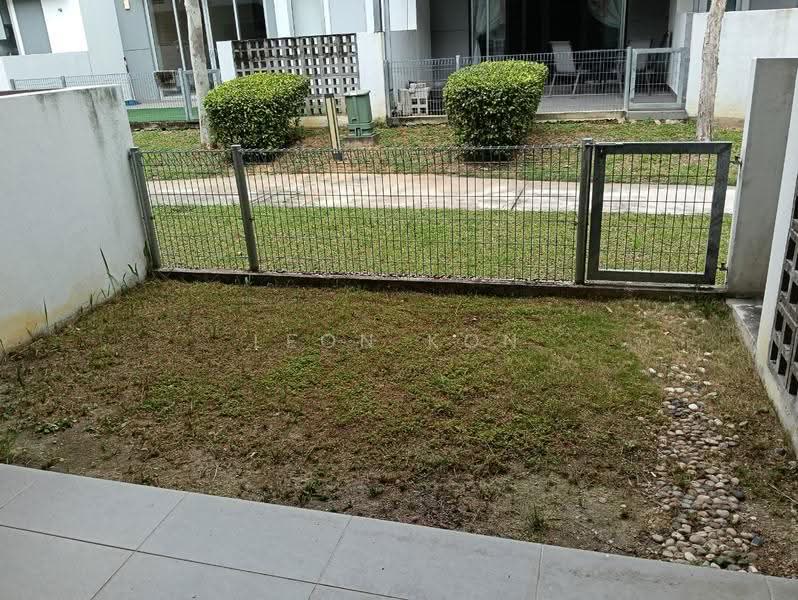 Rumah Teres 2-Tingkat untuk Disewa di Bandar Tropicana Aman (Telok Panglima Garang) - Leon Kon - Exterior - PropertyGuru.com.my
