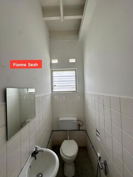 Shop for Rent in Jelutong (Penang) - Fionne Seah - Bathroom - PropertyGuru.com.my