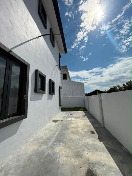 Rumah Berkembar untuk Dijual di Kampung Lapan (Melaka City) - Shirley Haw - Exterior - PropertyGuru.com.my