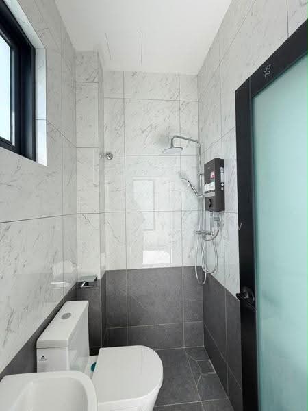 Rumah Berkembar untuk Dijual di Kampung Lapan (Melaka City) - Shirley Haw - Bathroom - PropertyGuru.com.my